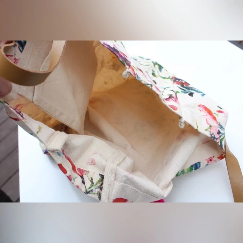 Eccolo Pom Pom floral tote bag